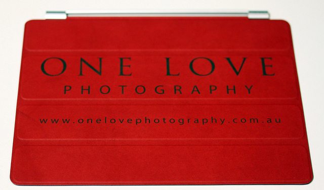 customized-red-smartcover