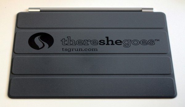 Logo on Dark Gray Smart Cover