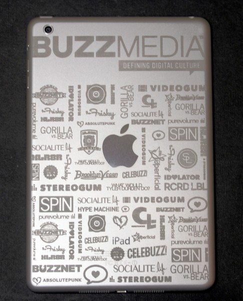 Logos engraved on white/silver iPad mini